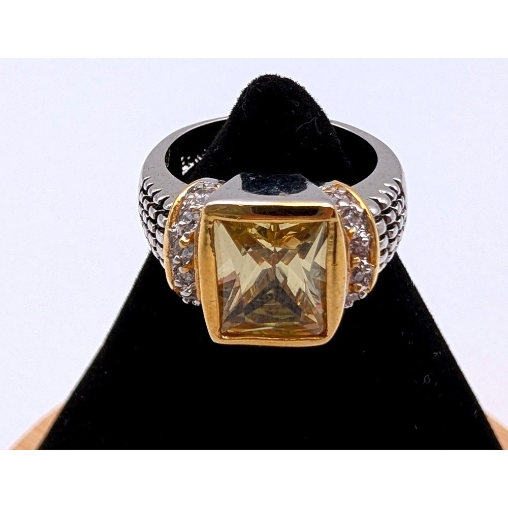 18KGE Two Tone Yellow Radiant Cut Cocktail Ring Textured Band Size 7.5